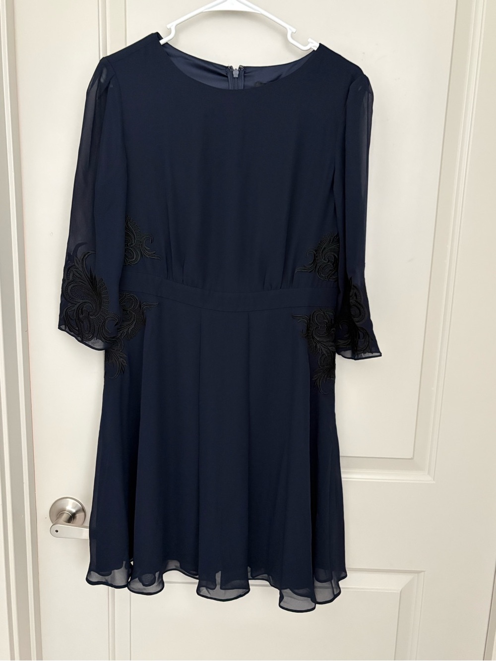 Ted Baker Navy Chiffon Midi Dress with Embroidered Sleeves size 3/us8 NWT